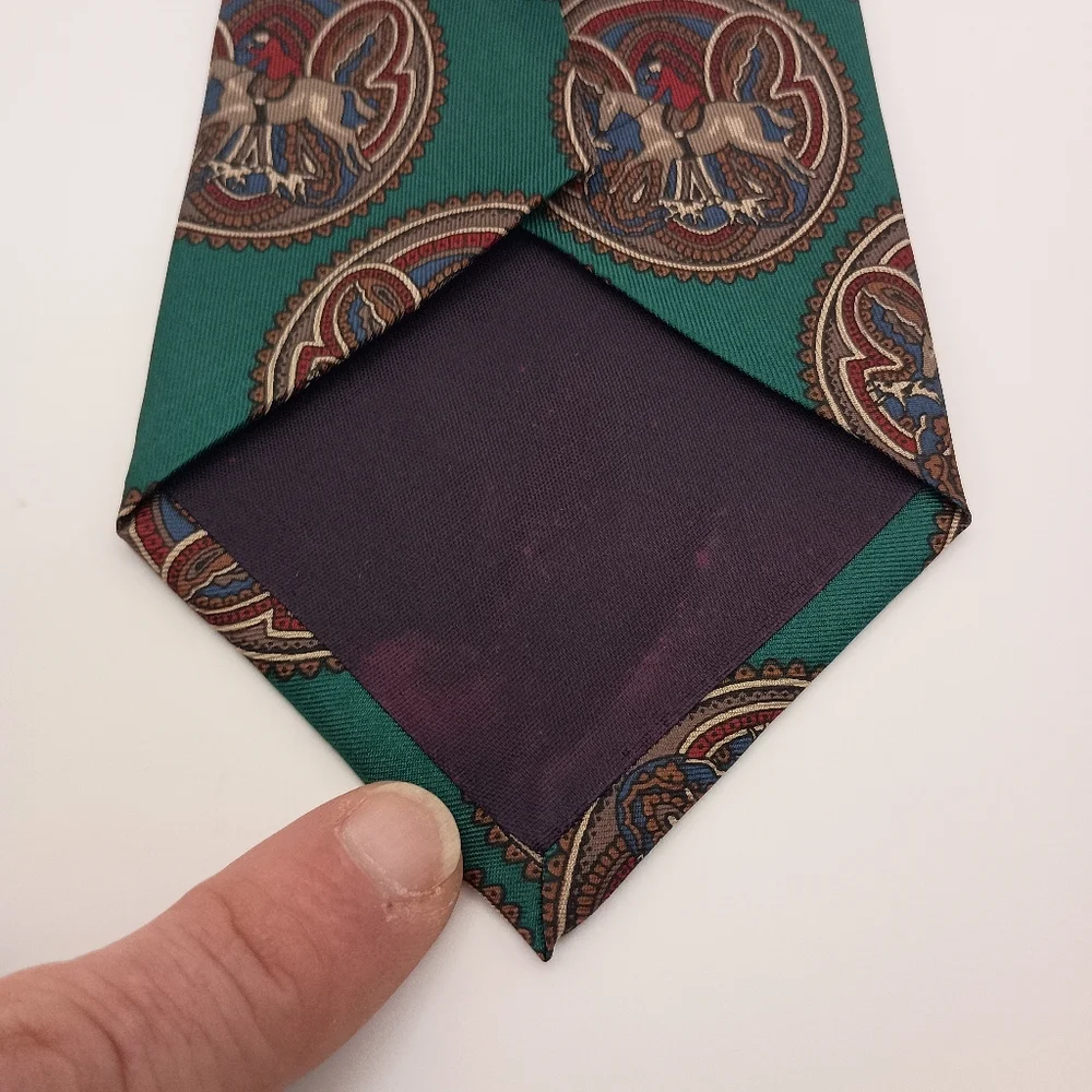 Vintage Pierre Cardin Mens 100% Silk Green Dog Hunting Neck Tie Made In USA - Picture 5 of 11